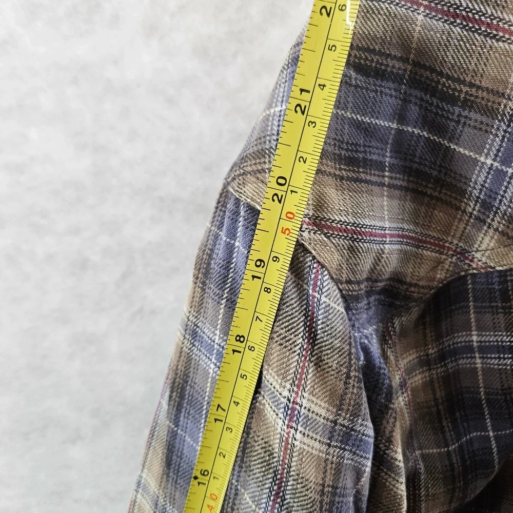 Levi's Mens Flannel Shacket‎ Plaid Quilted Lined Button Up Medium Blue Tan - Picture 9 of 9